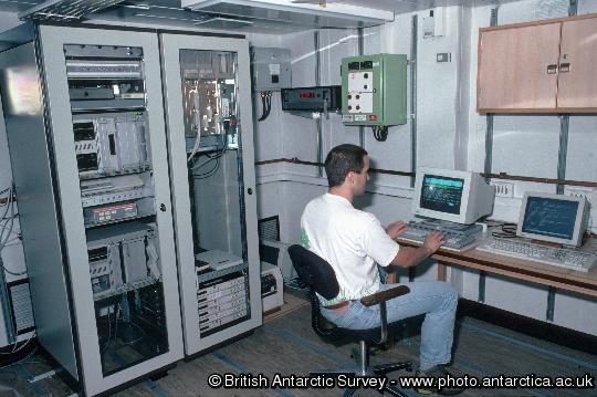 RRS James Clark Ross Predator / Prey cruise JR06.  Computer room